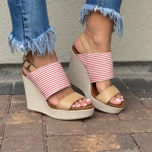 NIB Red Double Nautical Wide Band Wedge Sandal - Picture 7 of 8